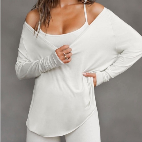 Joah Brown Long Sleeve Top - Picture 6 of 6
